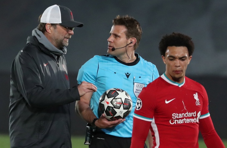 拼篮板变节奏 浙江方兴渡扳平总比分