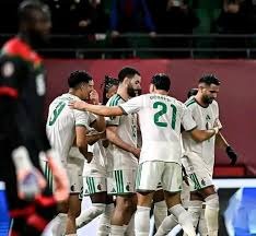 海牛vs西海岸首发：双方均4外援 宋龙萨里奇先发